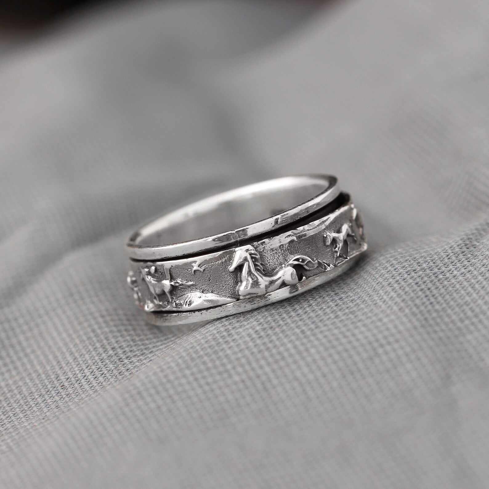 Horse Cut Horseshoe Diamond Ring — Ouros Jewels